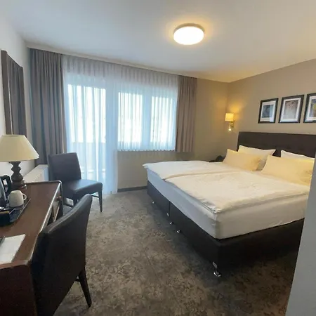 Regina * Ludwigshafen am Rhein